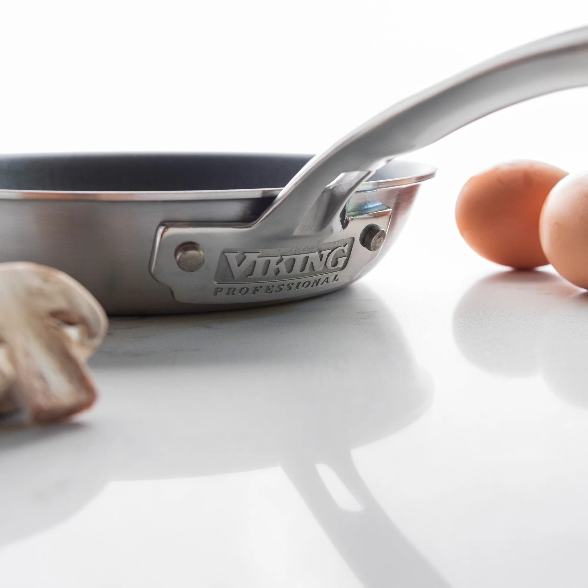 Viking Professional 5-Ply 8-Inch Nonstick Fry Pan - Image 7